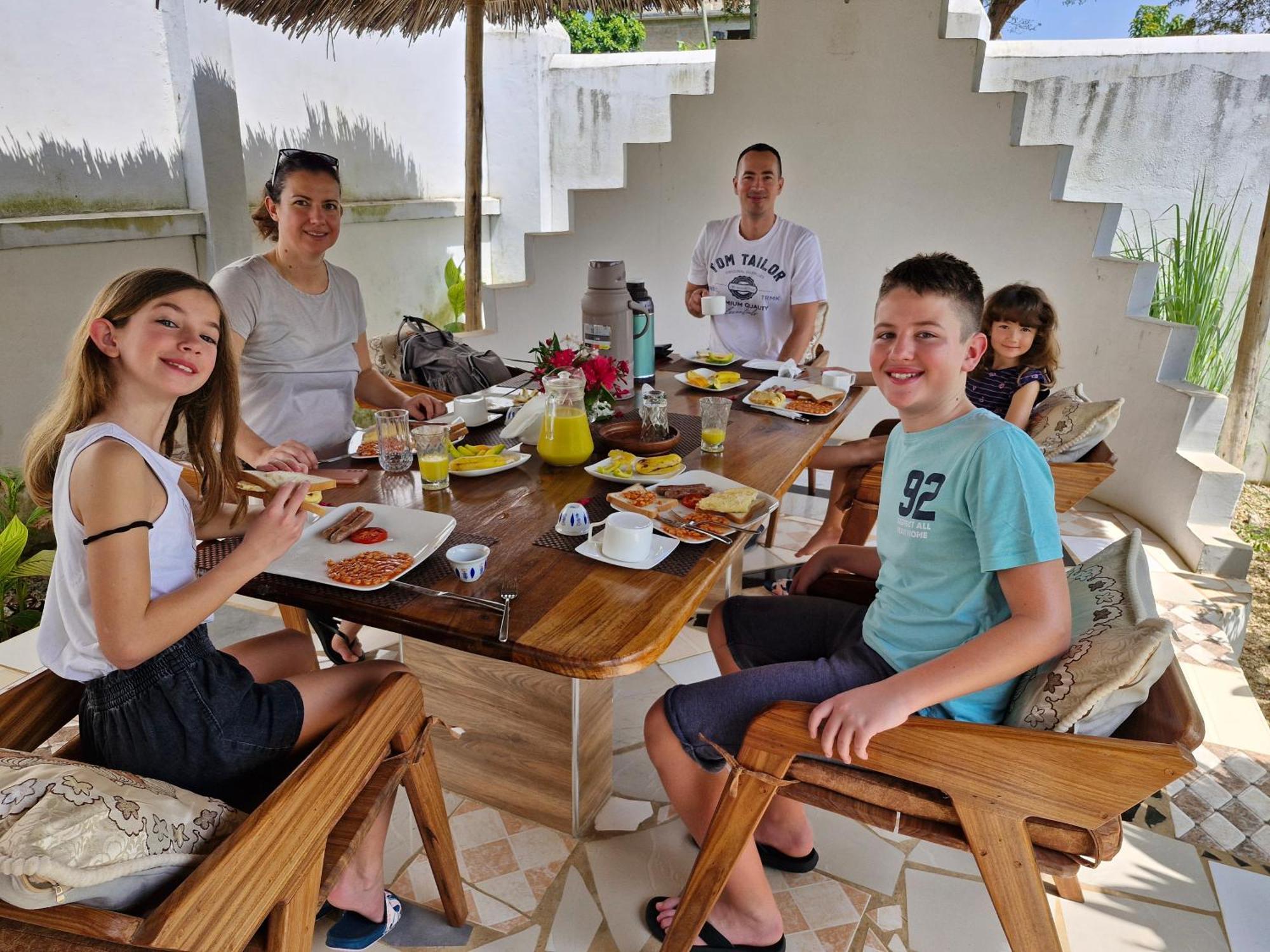 Bed & Breakfast 64 Zenj House Luxury Airport