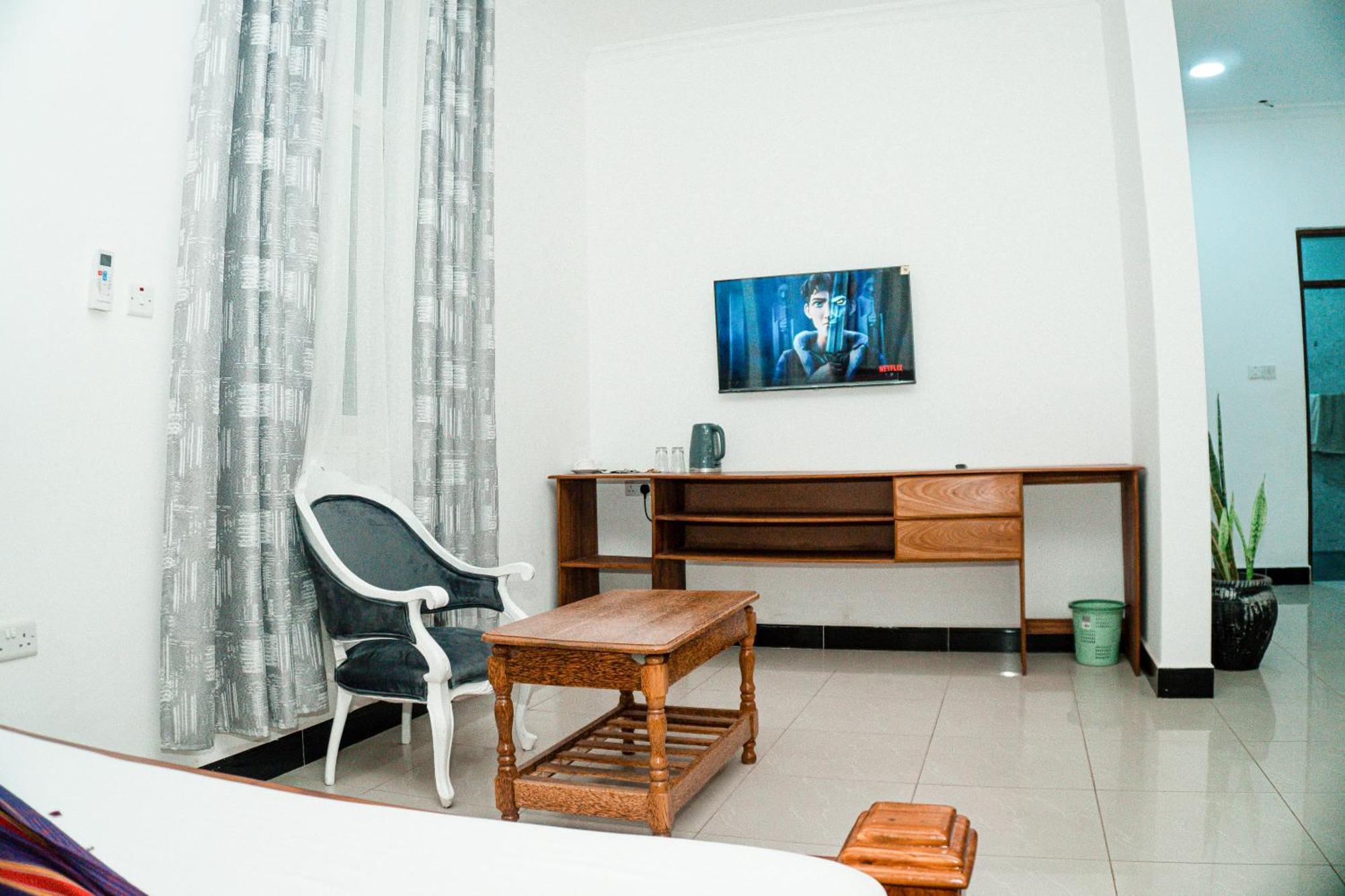 64 Zenj House Luxury Airport Bed & Breakfast