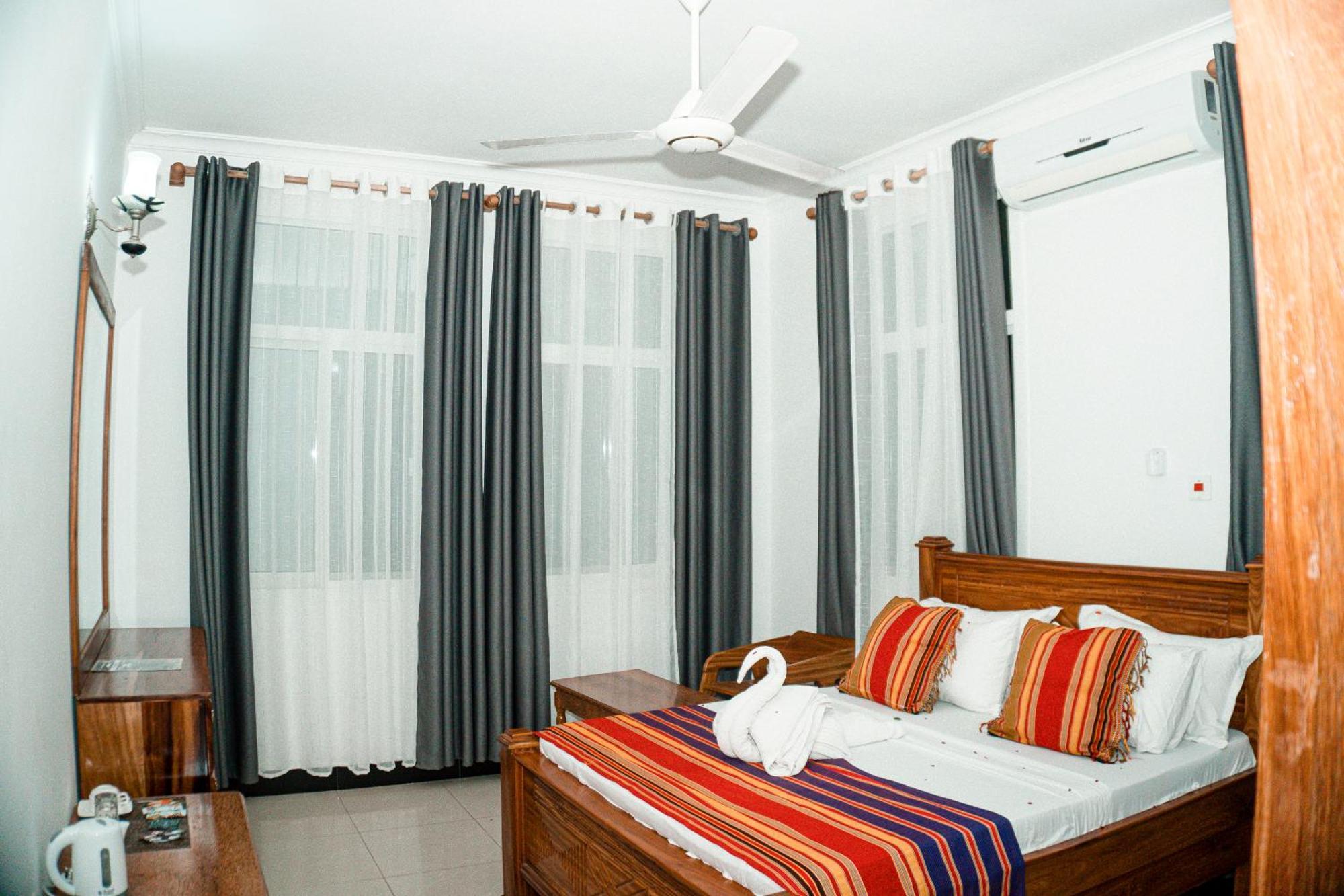 64 Zenj House Luxury Airport
